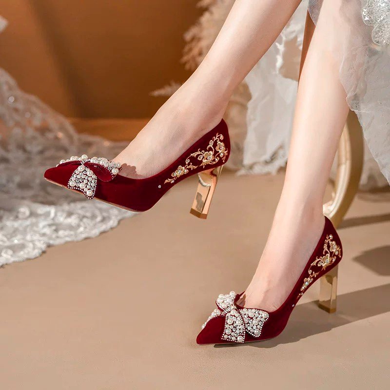 Pump Heel Block - 刺繍入りブロックヒールシングルシューズ レディース ポインテッドトゥ 浅口 パールリボン スリッポン